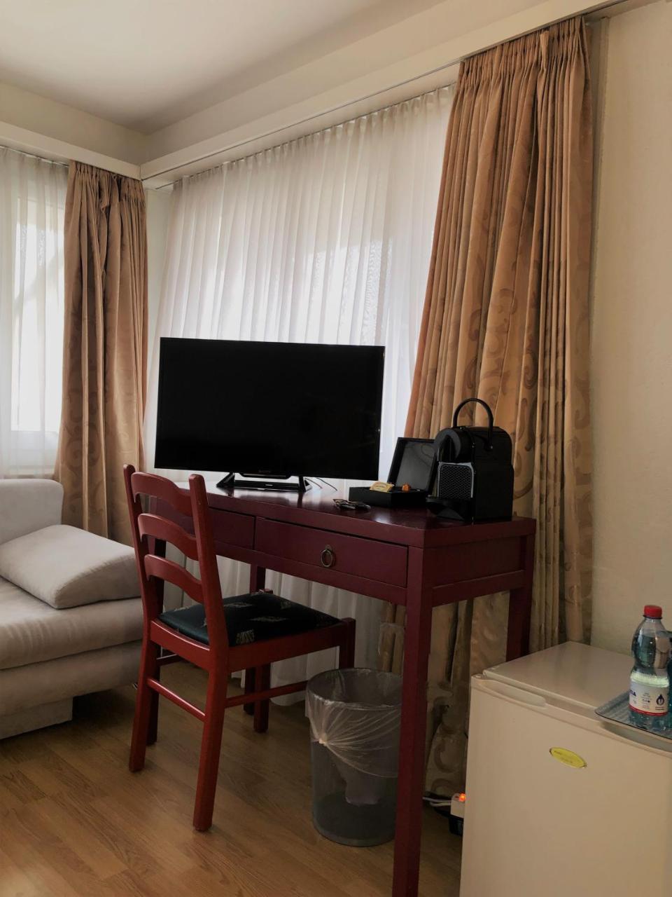 City Hotel Ветинген Екстериор снимка