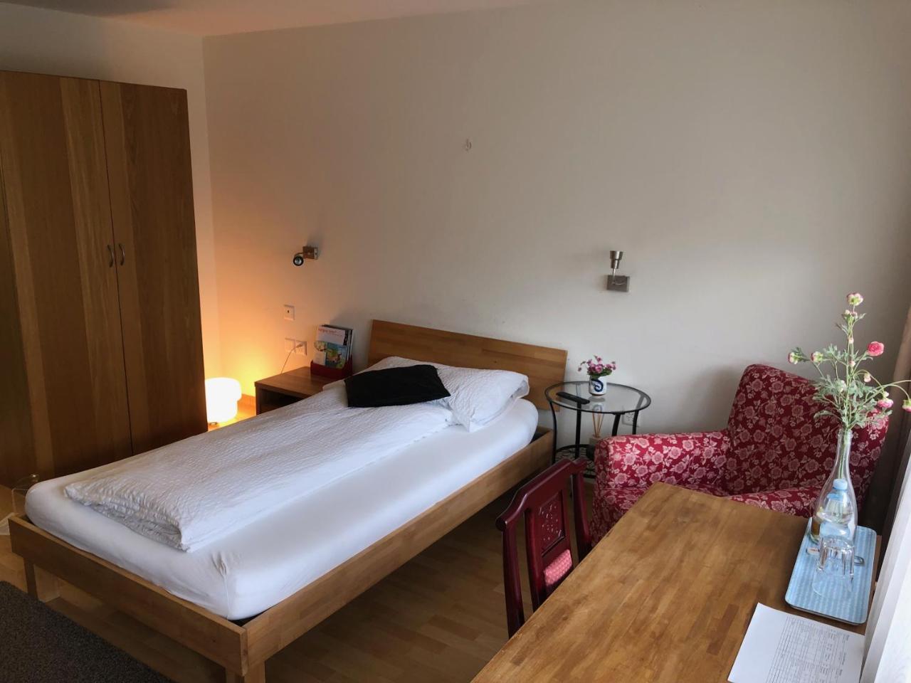 City Hotel Ветинген Екстериор снимка